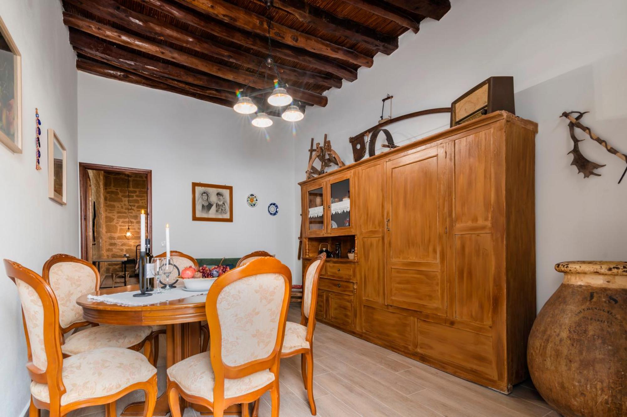Manolis And Anna's House